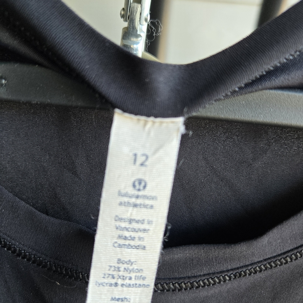 Lululemon Sole Training Short Sleeve T Shirt 12 Black Mesh Ruffle Trim Hem Top - Picture 3 of 4